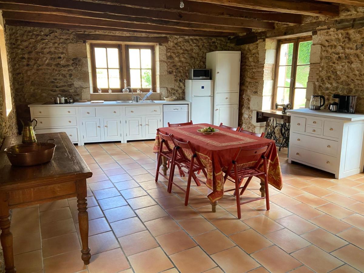 Domaine Du Bourg Salon Bed & Breakfast エクステリア 写真