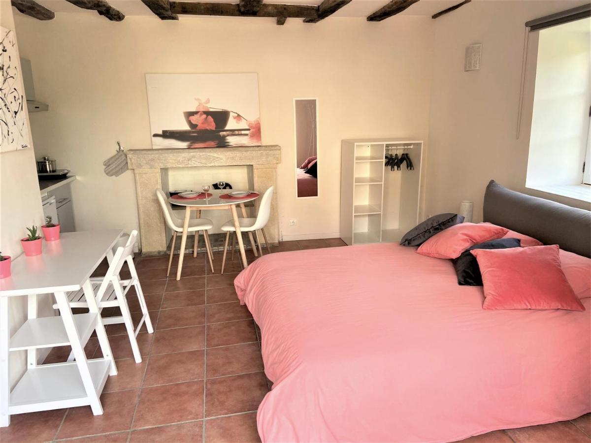 Domaine Du Bourg Salon Bed & Breakfast エクステリア 写真